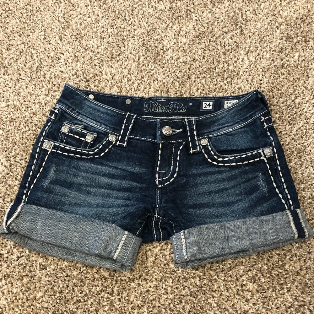 Miss Me Shorts size 24